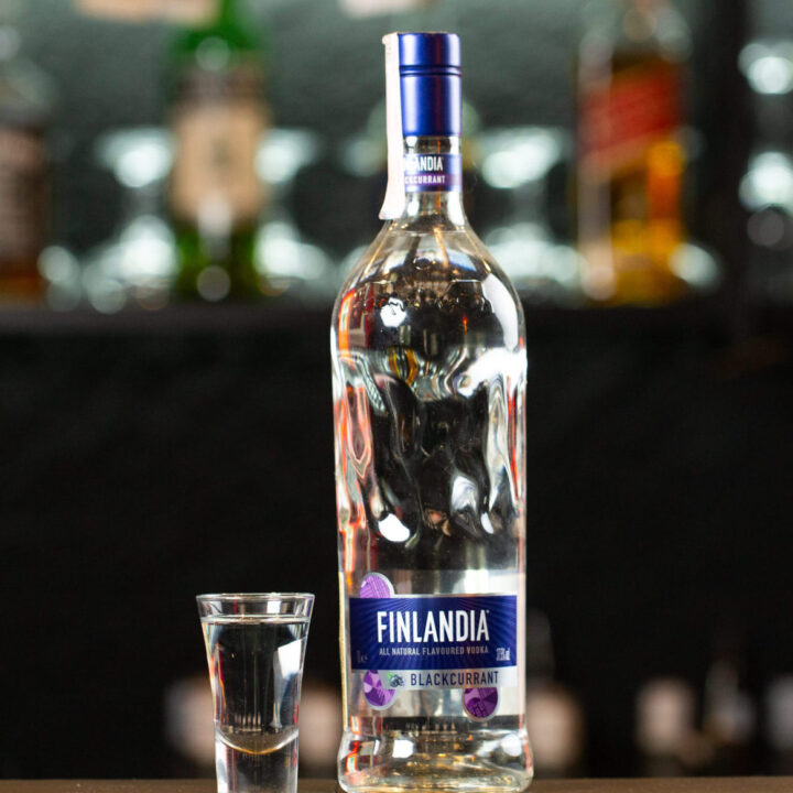 Водка «Finlandia Blackcurrant»